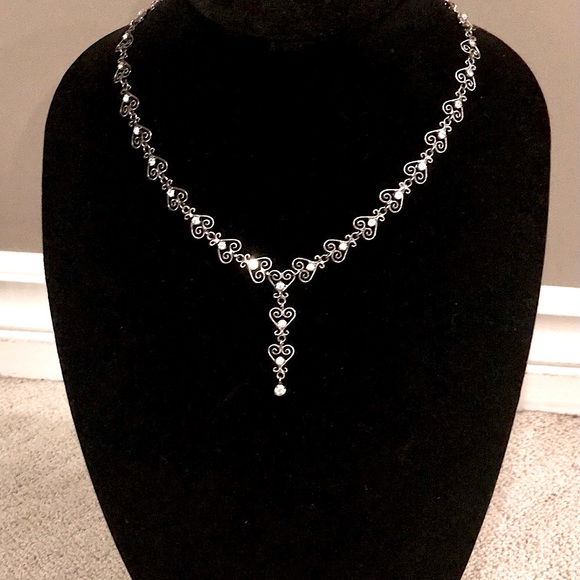 Necklace - Picture 1 of 2